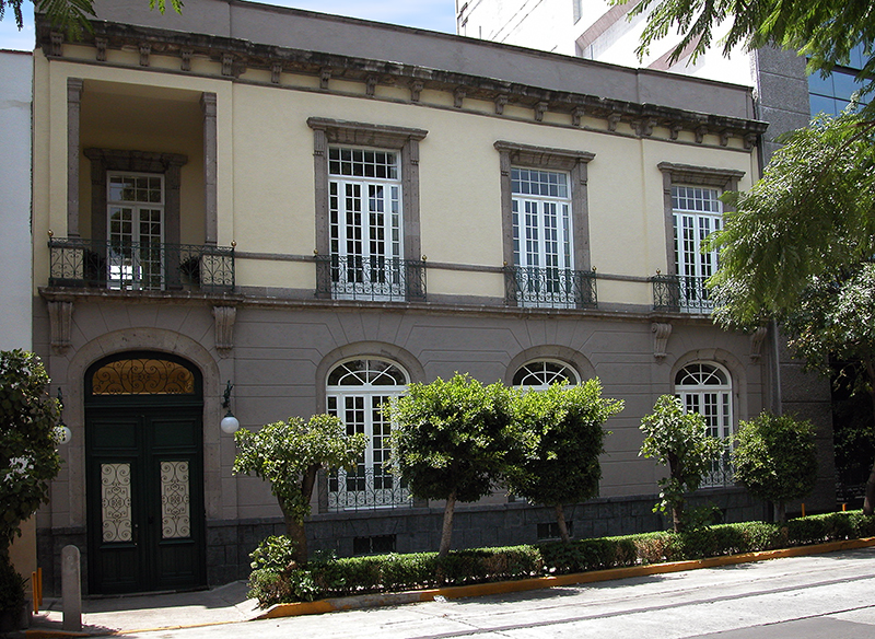 Fachada de la sede Liverpool 76, colonia Juárez.